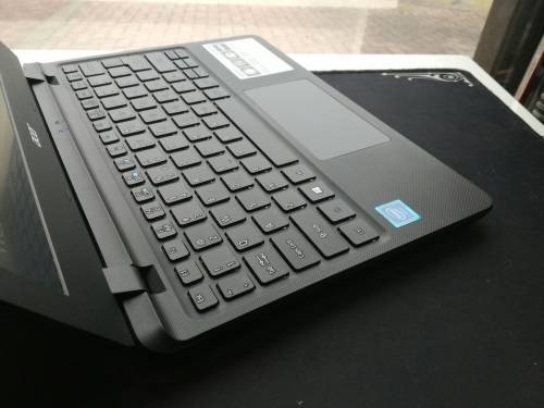 ***BRAND NEW***ACER ASPIRE ES11 ES1*6TH GEN N3350*2GB RAM*32GB EMMS*HD DISPLAY